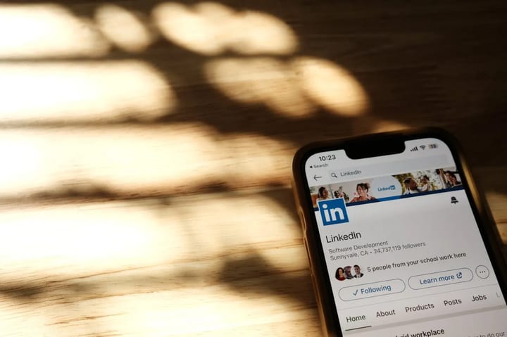 How to recruit on LinkedIn without sending a single InMail